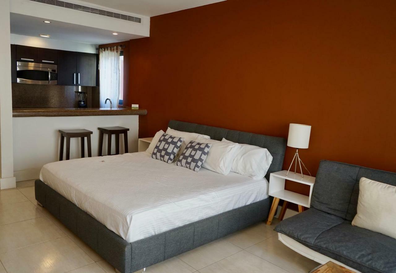 Aldea Thai By Blue Oceanfront Playa del Carmen Bagian luar foto