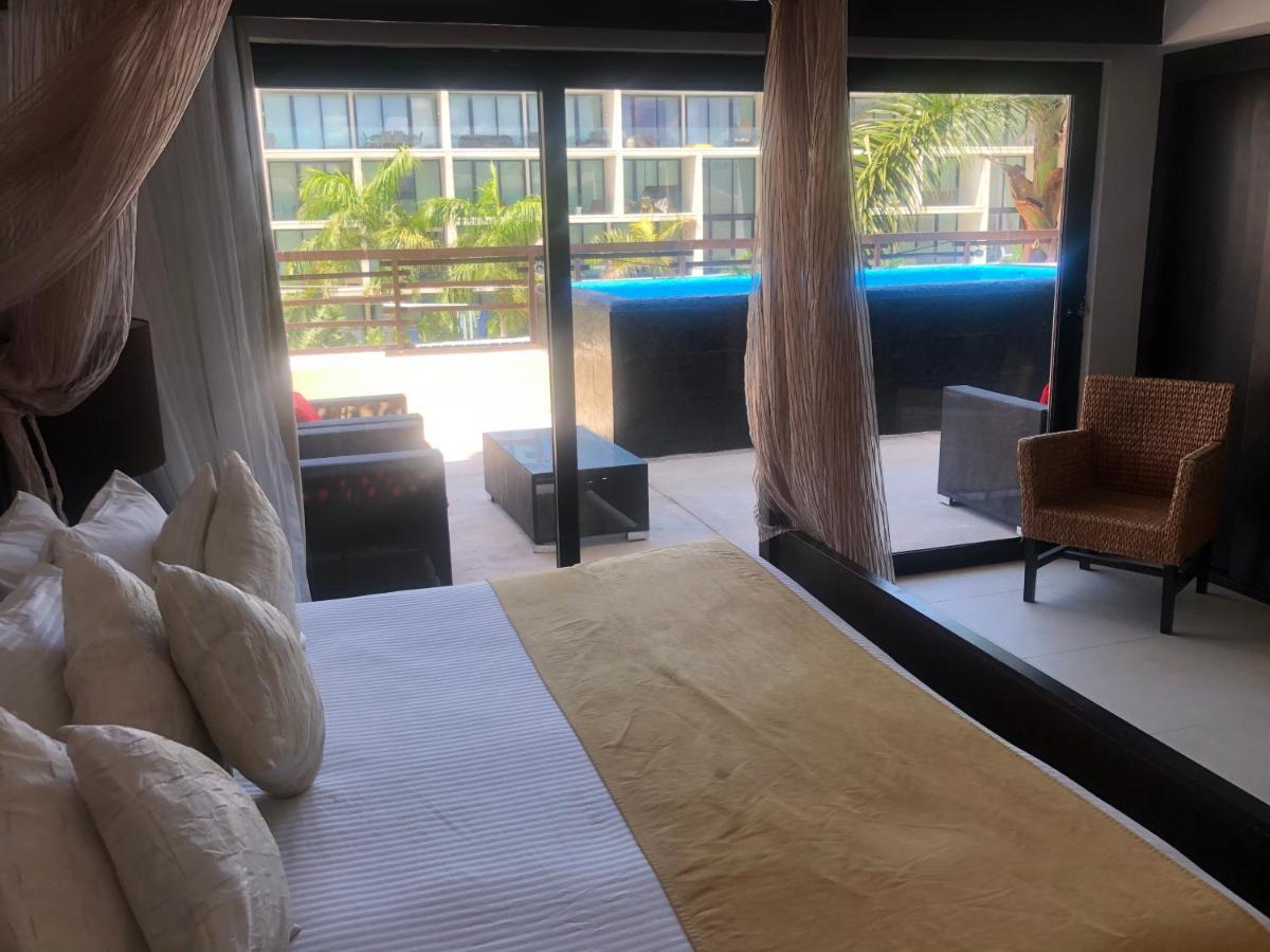 Aldea Thai By Blue Oceanfront Playa del Carmen Bagian luar foto