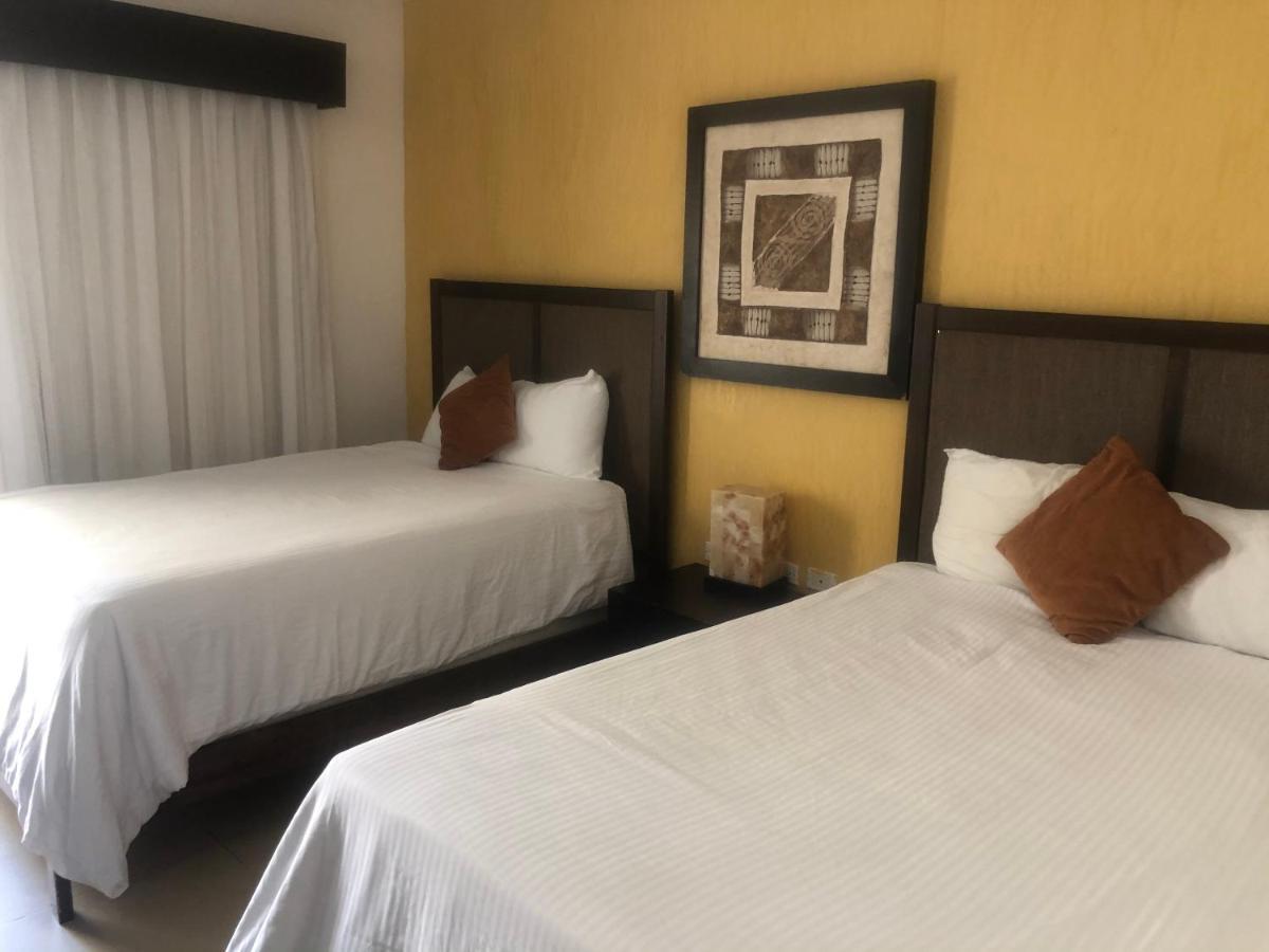 Aldea Thai By Blue Oceanfront Playa del Carmen Bagian luar foto